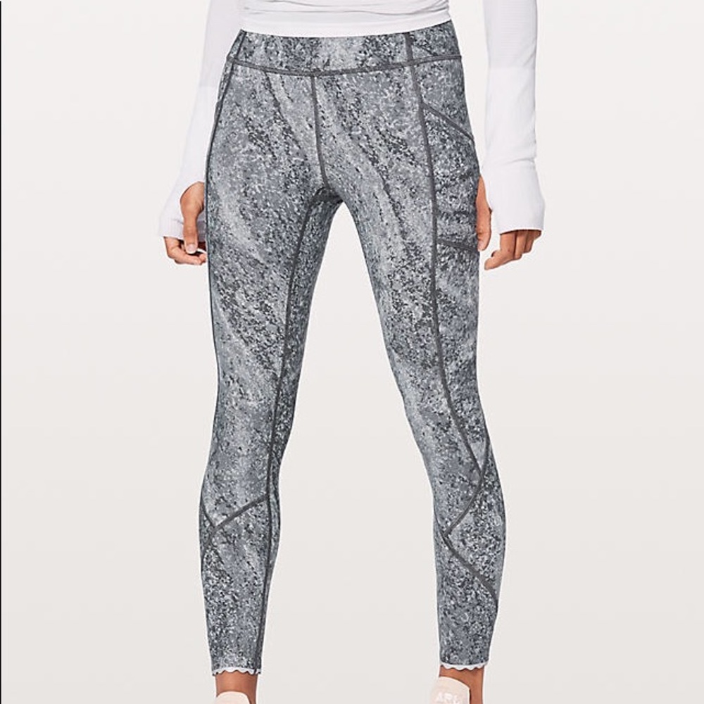 Lululemon Tight stuff “25”